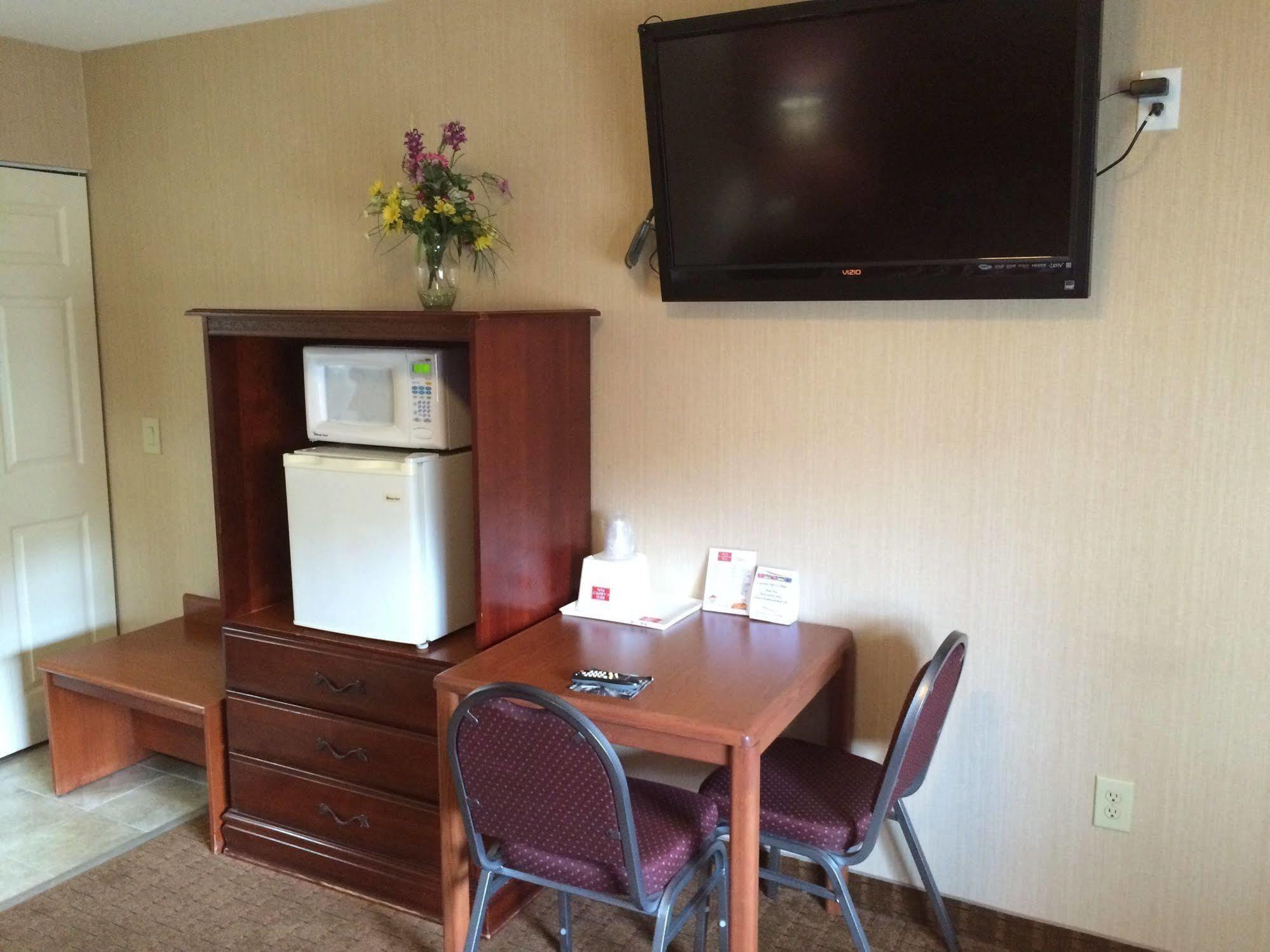 Red Carpet Inn West Springfield Esterno foto